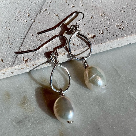 Sterling Silver 925 Baroque Pearl Drop Earrings - Picture 3 of 3